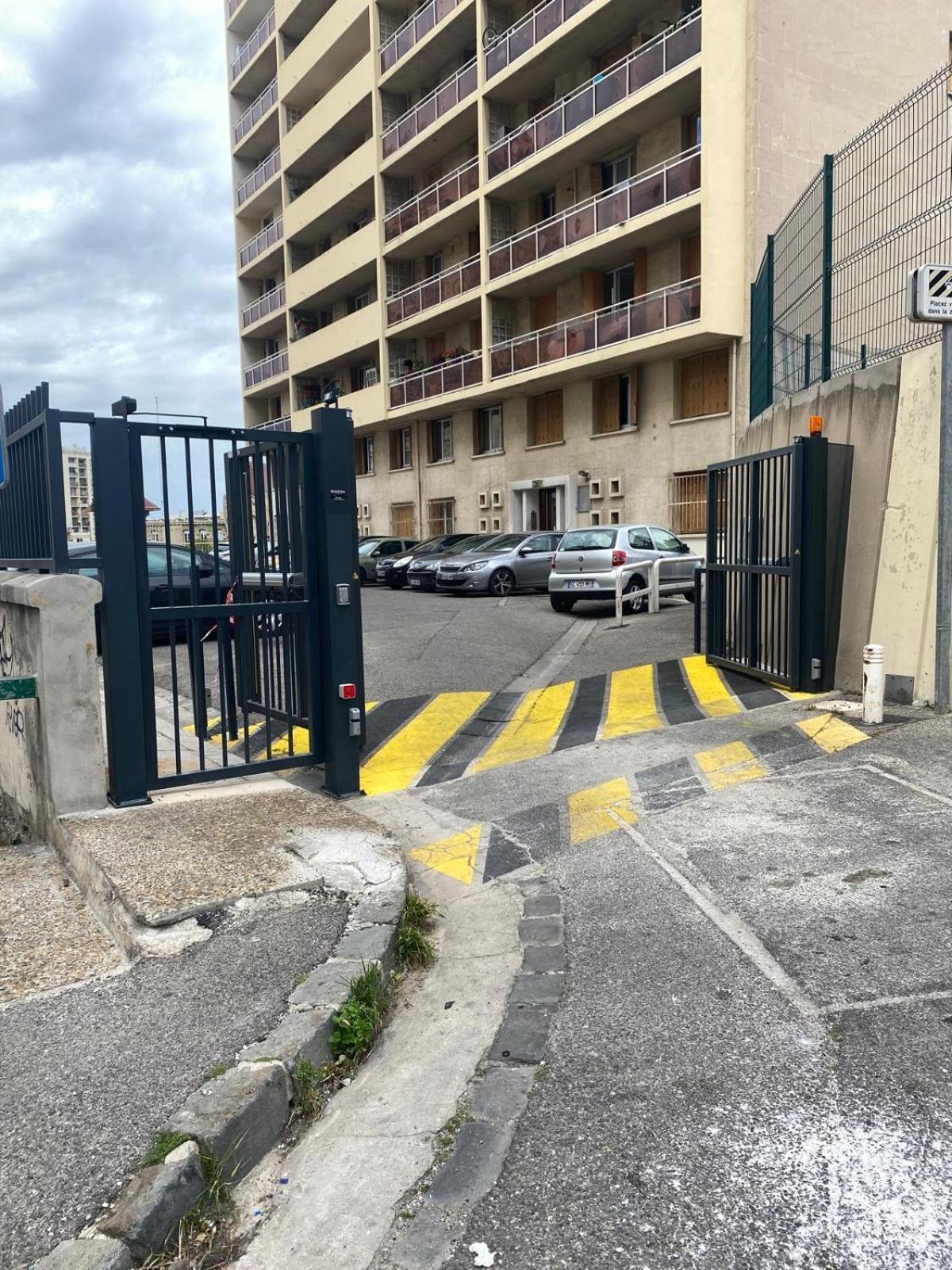 Appartement T4 A Deux Pas De La Gare St Charles Marsiglia Esterno foto